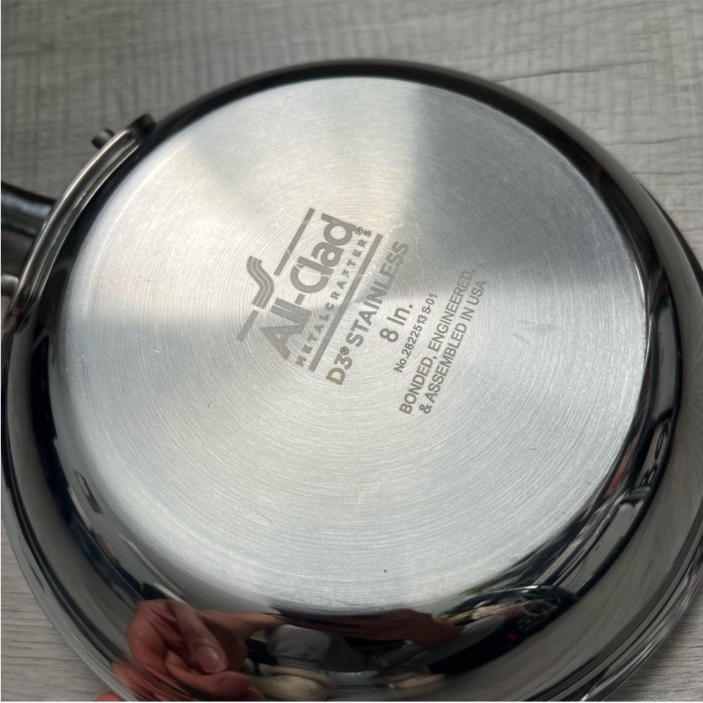 NEW ALL CLAD D3® Tri-Ply Stainless-Steel 8” 
Fry Pan - Picture 11 of 15